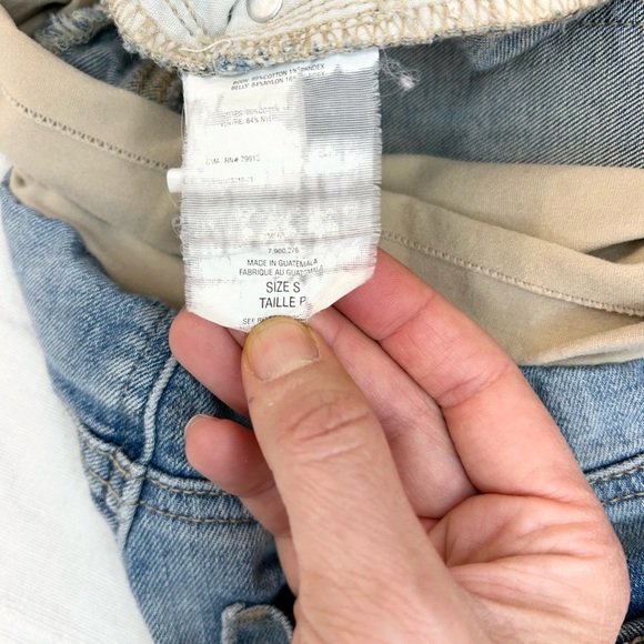 A Pea In The Pod Maternity Cut Off Shorts - Picture 10 of 12